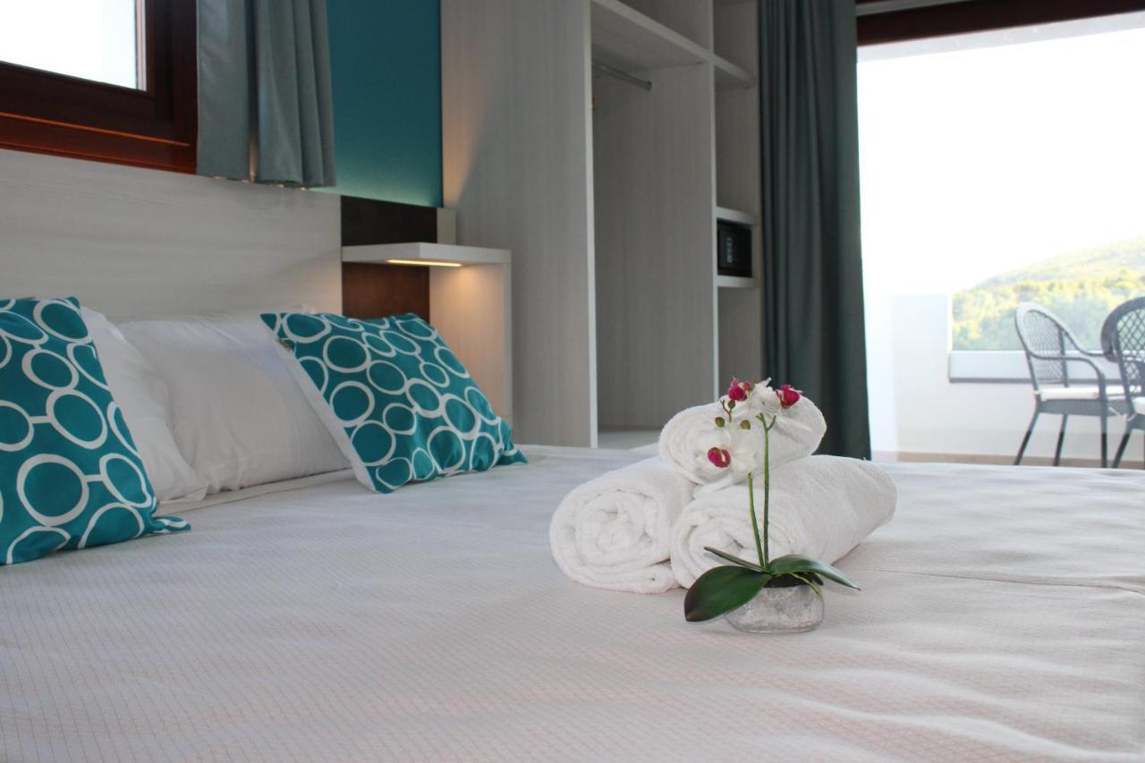 I Ginepri Hotel 卡拉古诺内 外观 照片
