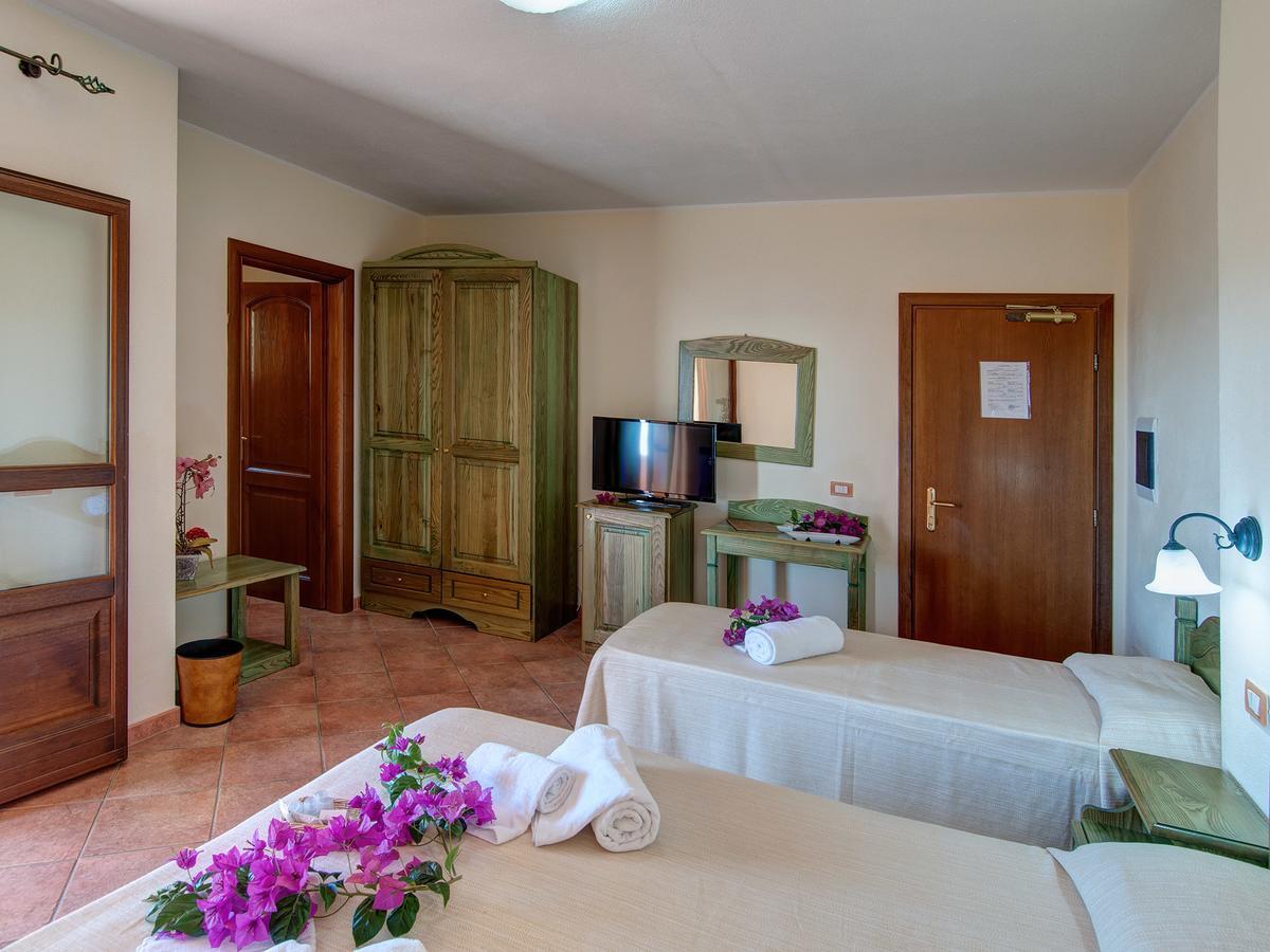 I Ginepri Hotel 卡拉古诺内 外观 照片