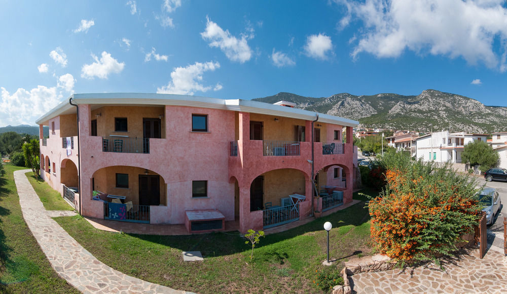 I Ginepri Hotel 卡拉古诺内 外观 照片